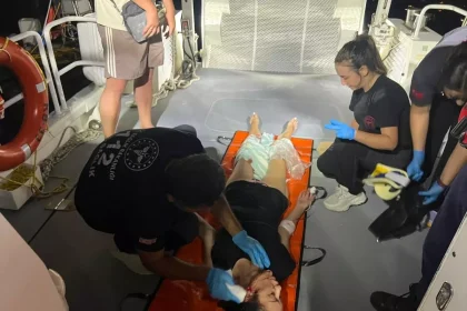 Yelkenli Teknede Yaralanan Turiste Acil Müdahale