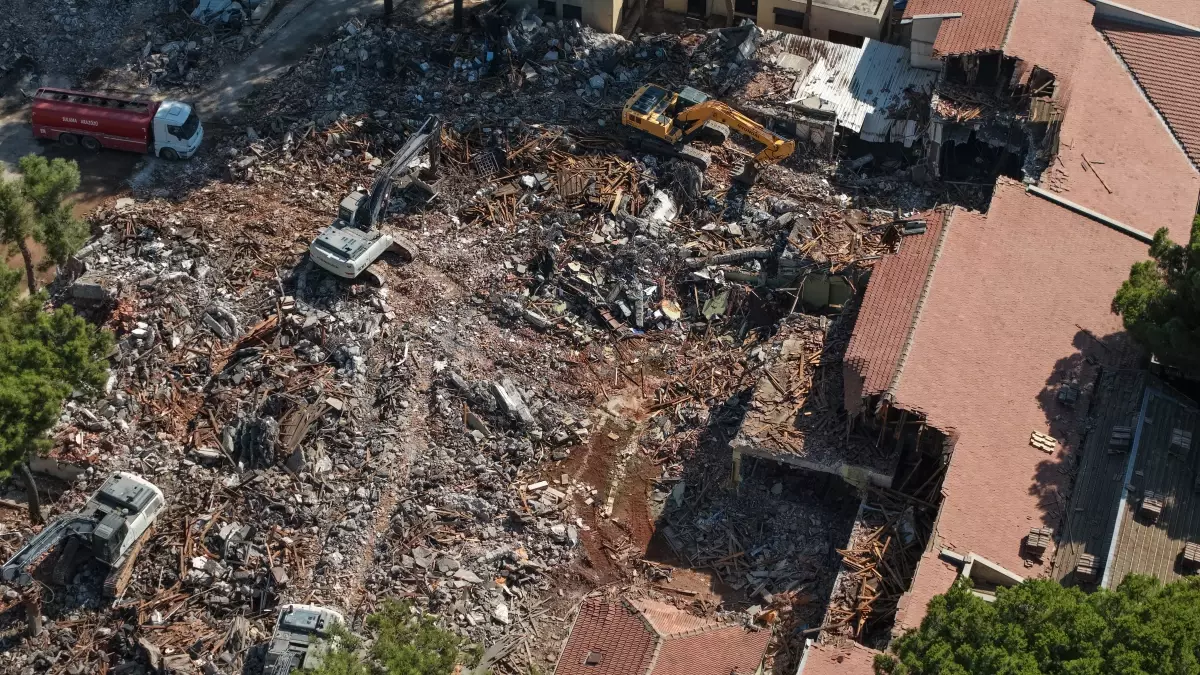 Antalya Arkeoloji Müzesi Yıkılmaya Başladı