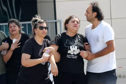 Cenazesi Gözyaşlarıyla Aldı