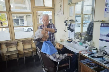 57 Yıldır Berberlik Yapan Mehmet Sabancı