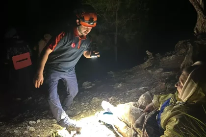 Ayağından Yaralanan Ukraynalı Turist 5,5 Saatlik Kurtarma Operasyonu ile Kurtarıldı