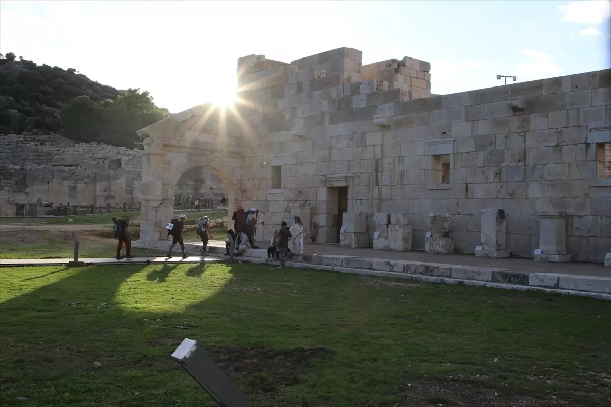 Gençler Arası Münazara Yarışması Finali Patara Antik Kenti