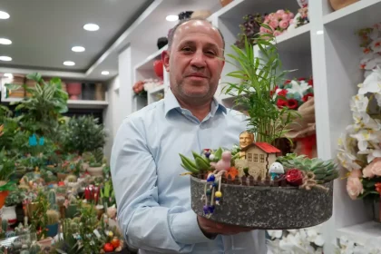 Öğretmenler Günü Özelinde Çiçek satışları Artıyor