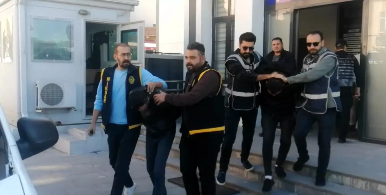 Polis Kılığında Dolandırıcılık: Yaşlı Çift 1,5 Milyon TL