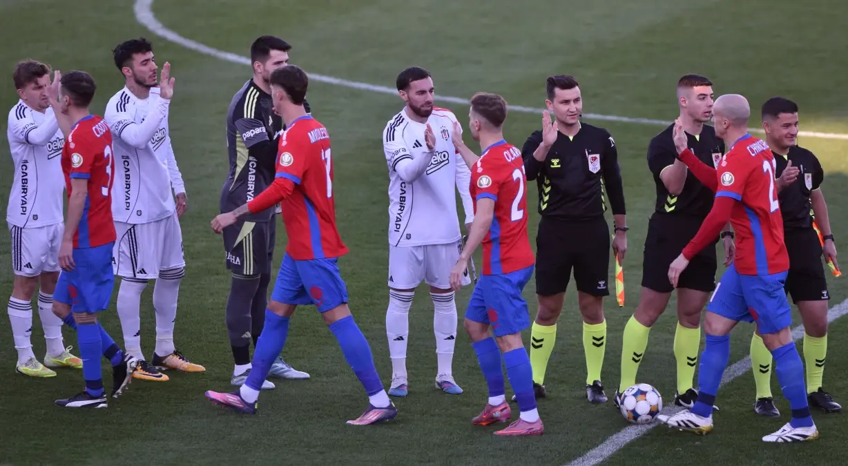 Beşiktaş hazırlık maçını 2-1 kazandı