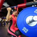 Feryal öğretmenin eğitimden dünya sahnesine fitness başarısı