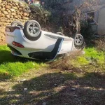 Otomobil boş araziye yuvarlandı: 4 yaralı