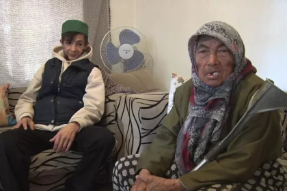 Sokakta kalan arkadaşını acıyıp evine aldı, başına gelmeyen kalmadı