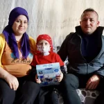Depremde evleri yıkılan aile, lösemiyle sarsıldı