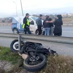 Kazaya müdahale trafik ekibinin uygulama yaptığını sandı, ters istikametten kaçarken kaza yaptı