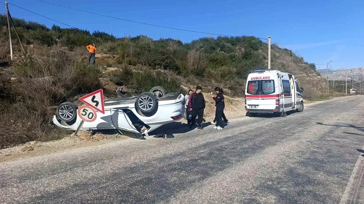 Ters dönen otomobilin sürücüsü yaralandı