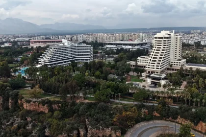 Türkiye bu miras davasını konuşuyor! 3 büyük otel için yeni hamle