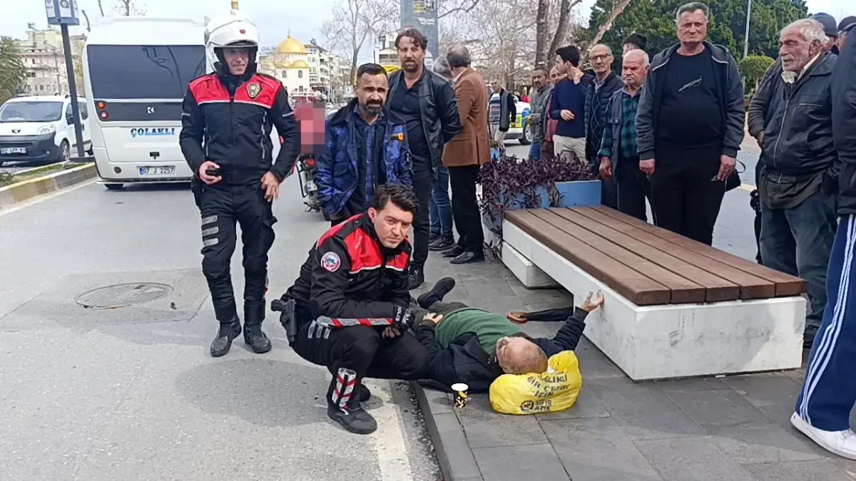 Yolun karşısına geçerken motosikletin çarptığı yaya yaralandı