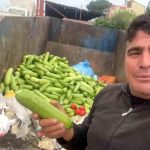 Toptancı halinde çöpe atılan sebzelere tepki