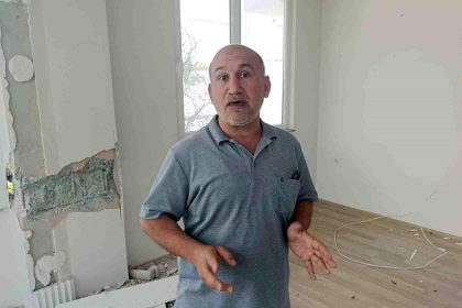 Çatlaklardan ışık görülen apartmanda korku dolu yaşam