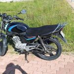 Seyir halindeyken devrilen motosikletin sürücüsü yaralandı