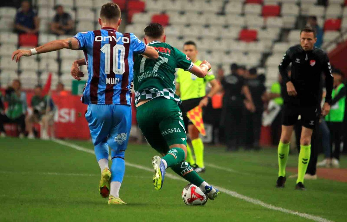 Ziraat Türkiye Kupası: Trabzonspor: 1 Konyaspor 0 (İlk yarı)