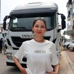 Begüm, memuriyeti bırakıp Avrupa yollarında TIR şoförü oldu