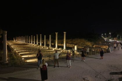 Modern ve antik yaşamın bir arada olduğu Side Antik Kenti