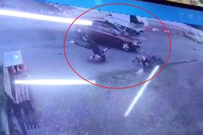 Motosikletlinin ölümden döndüğü kaza kamerada