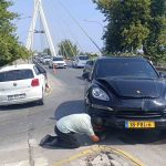 Karşı yola geçmek için alt geçidi kullanmadı, kaza kaçınılmaz oldu