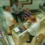 Kuyumculara sahte altın diş satan 4 şüpheli tutuklandı
