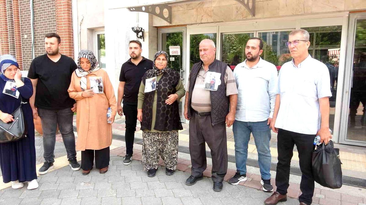 Nişanlı çiftin ölümüyle sonuçlanan kazayla ilgili davada sürücünün serbest bırakılmasına tepki