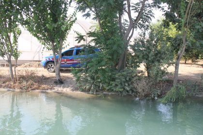 Antalya’da sulama kanalı yanında motosikleti ve telefonu bulunan kişi için arama çalışmaları başladı