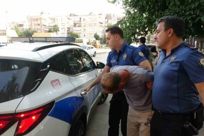 Plaj Hırsızı Suç Makinesi Çıktı: Aynı Günde 3 Turistin Eşyasını Çaldı