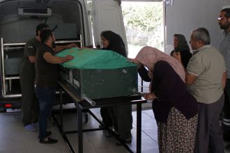 Servis Minibüsü Faciası: 1.5 Yaşındaki Çocuk Hayatını Kaybetti