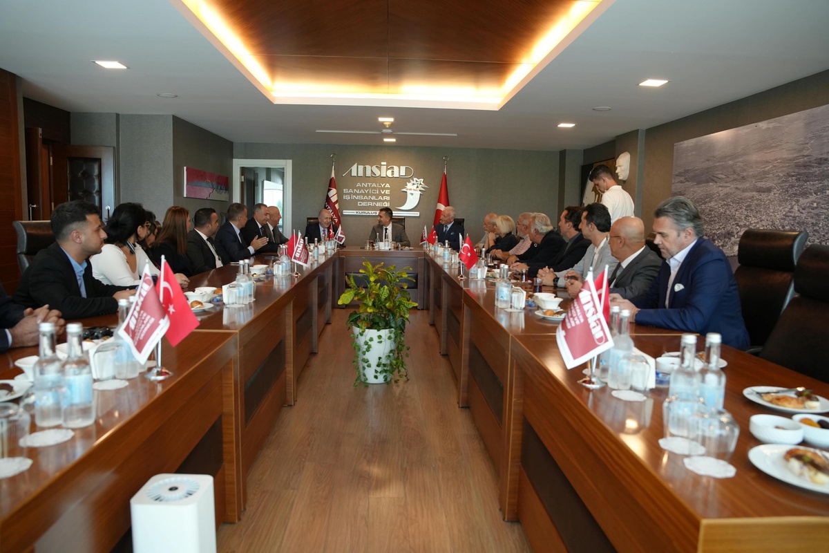 Ümit Özdağ, Antalya